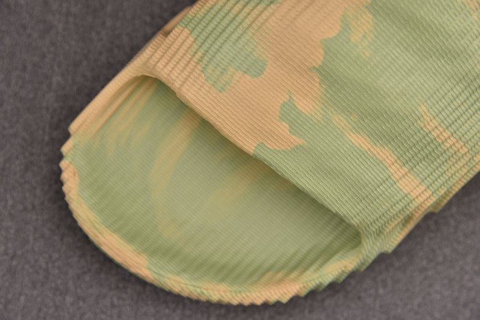  adilette 22 "magic lime" slides gy1597